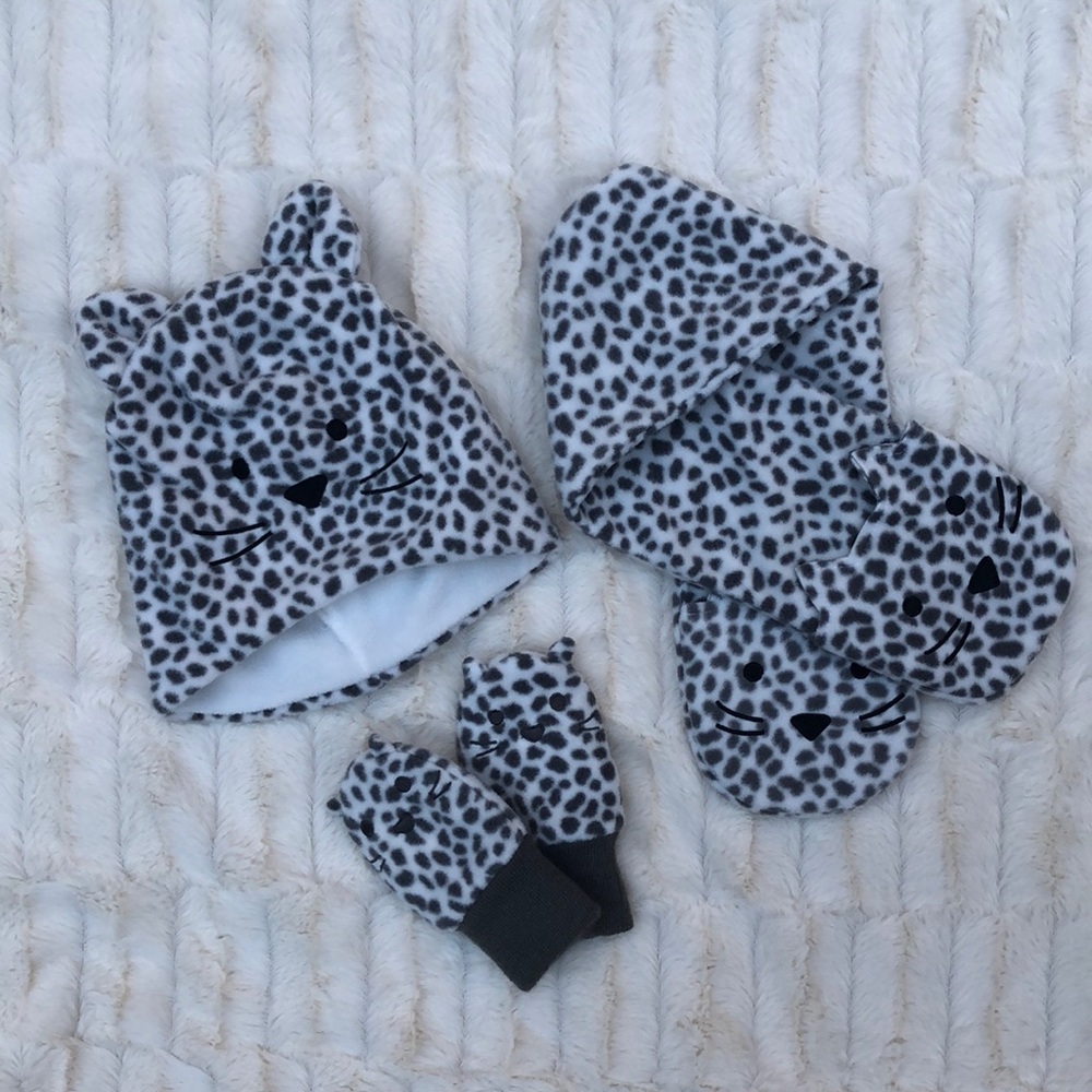 GAP Snow Leopard Fleece Hat, Scarf & Mittens
